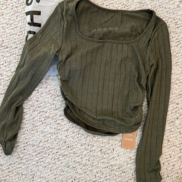 NWT’s!! Ladies 9 Piece Top Bundle! Size Medium - Picture 6 of 6